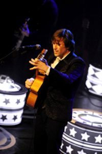 Big_image1_thomas_dutronc068_3232